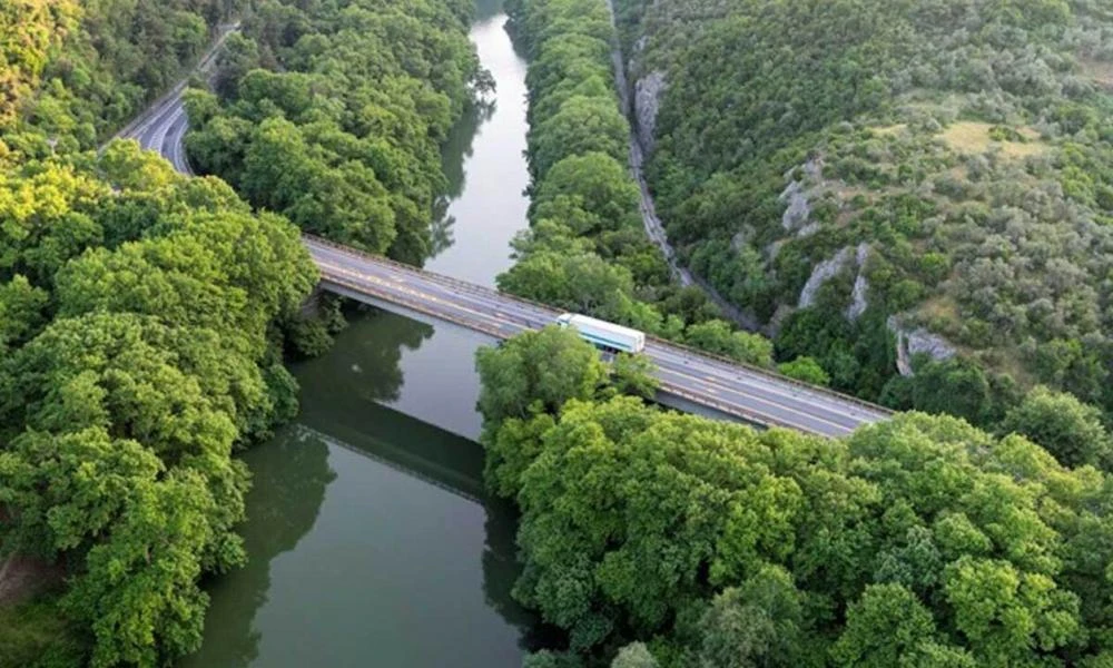 Είναι στοιχειωμένη η Κοιλάδα των Τεμπών; - Οι μύθοι και οι πολύνεκρες τραγωδίες που βύθισαν στο πένθος τη χώρα (Βίντεο)